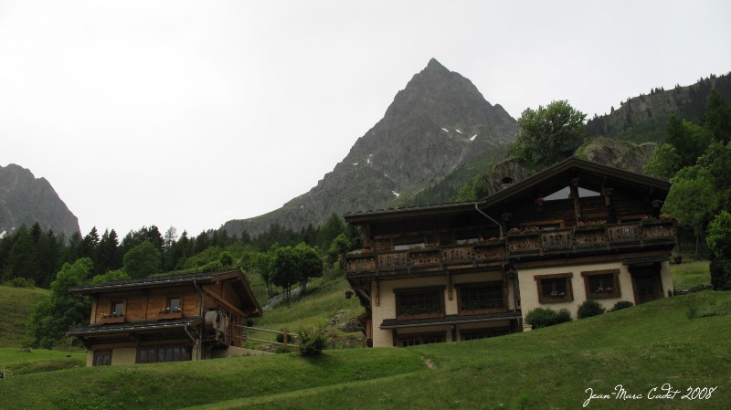 Des chalets du Couteray