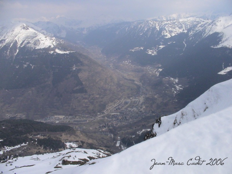 Vielha depuis le sommet du Montcorbison (Val d'Aran)