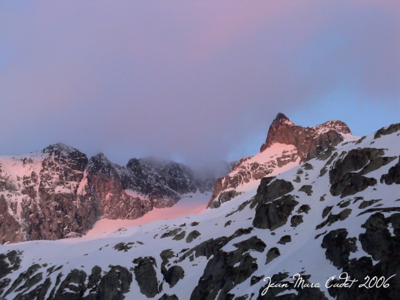 Lever de soleil sur le Balaïtous (Hautes Pyrénées)