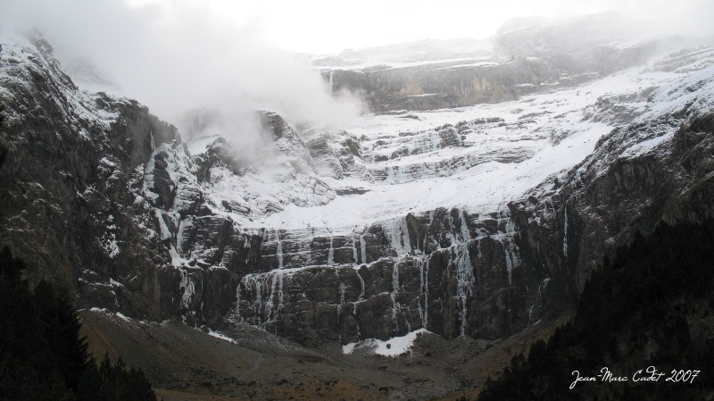 Les gradins gelés du Cirque de Gavarnie