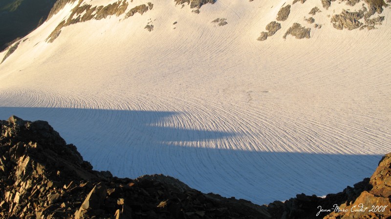 Le Glacier d'Ossoue depuis mon bivouac au sommet du Vignemale (Hautes Pyrénées)
